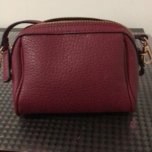 Red shoulder bag - Picture 1 of 2
